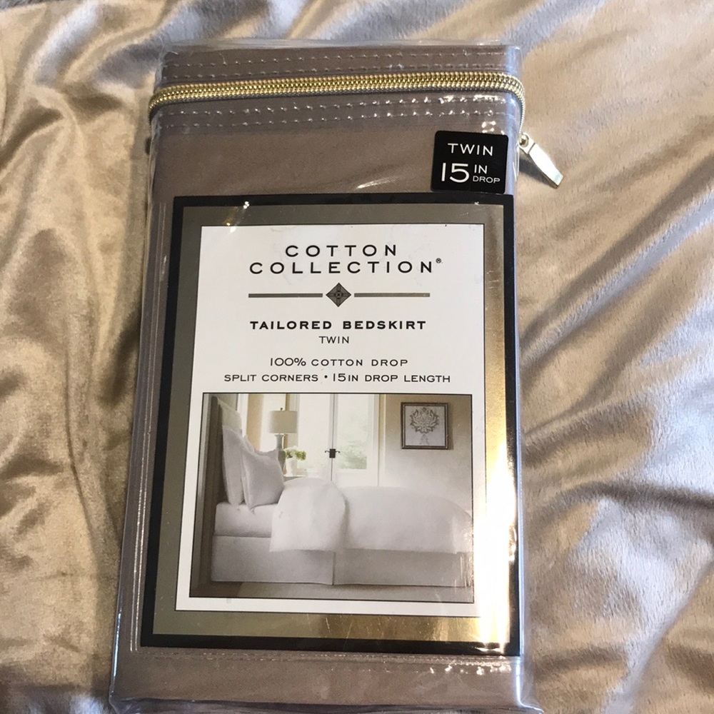 bedskirt